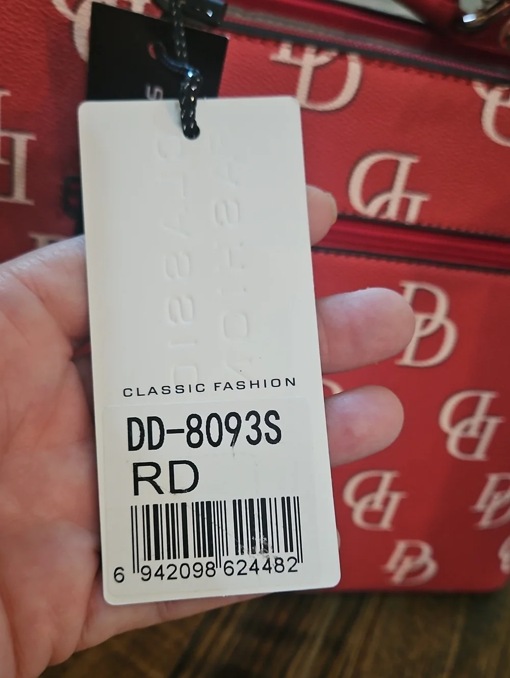 New Classic Fashion Large Signature DD Red Tote Bag Bow Charm- Matching Wristlet